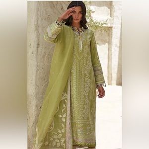 Suffuse dress 3 piece stitched